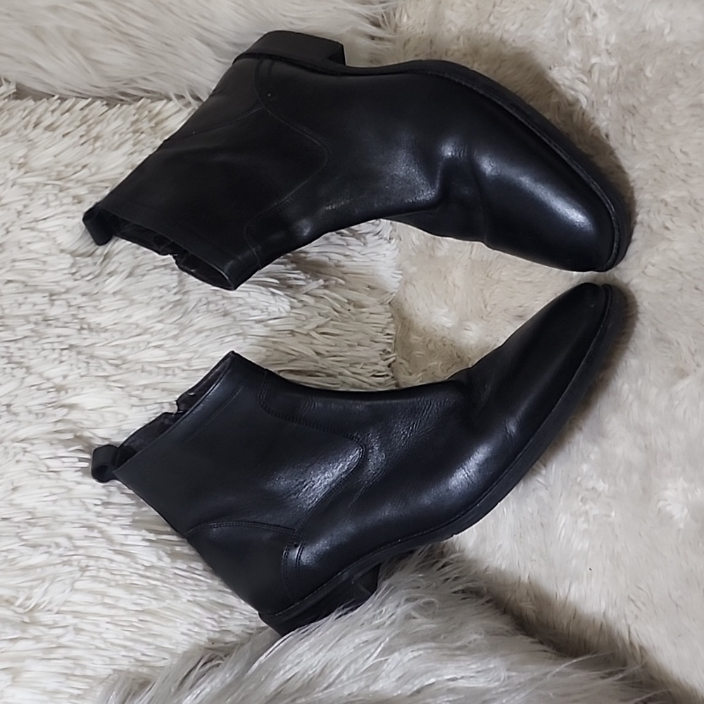 Johnston & Murphy Black Leather Chelsea Boots
